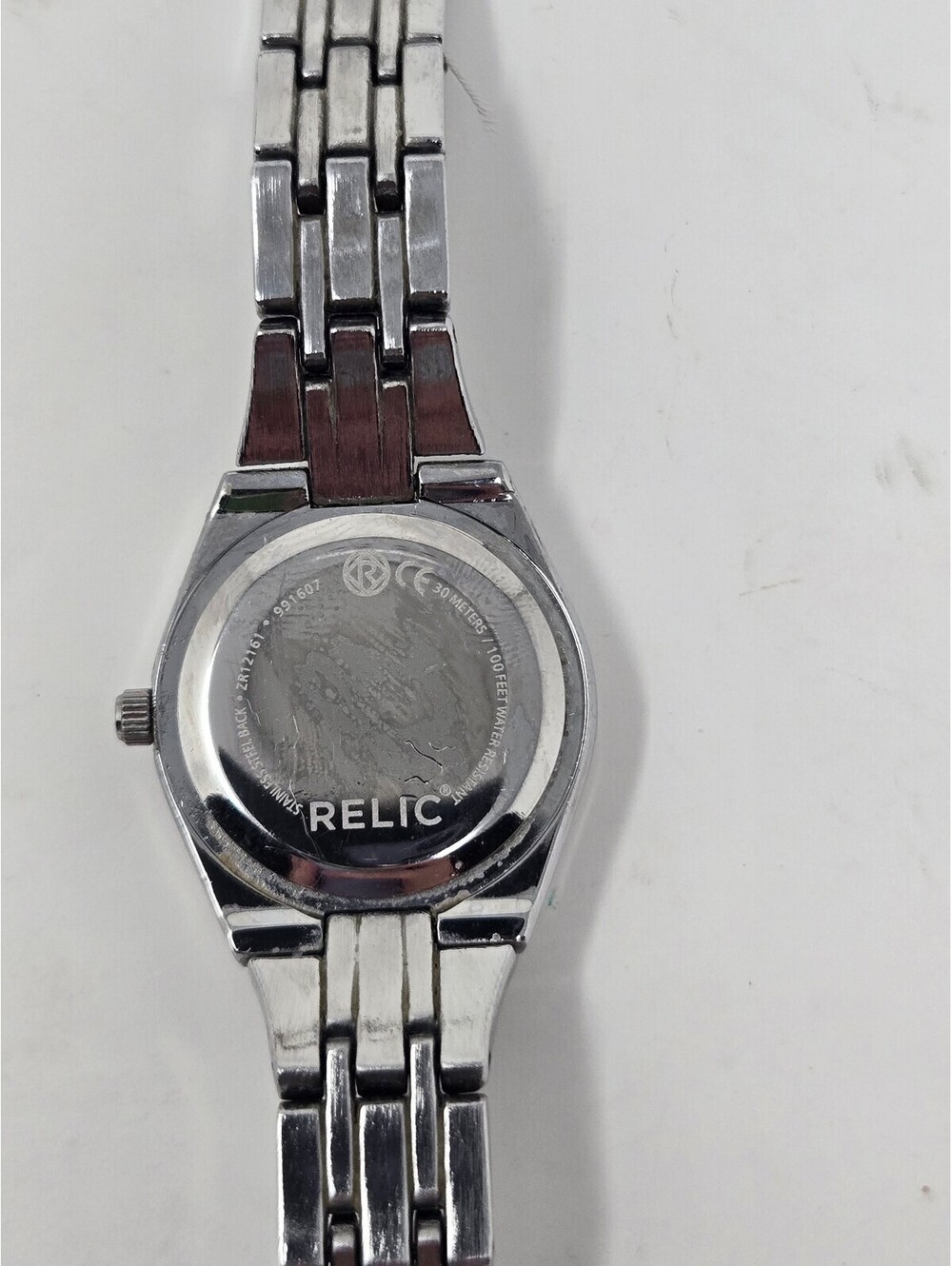 Relic by Fossil Women's Queen's Court Silver-Tone Crystal Bezel Watch - Picture 6 of 8